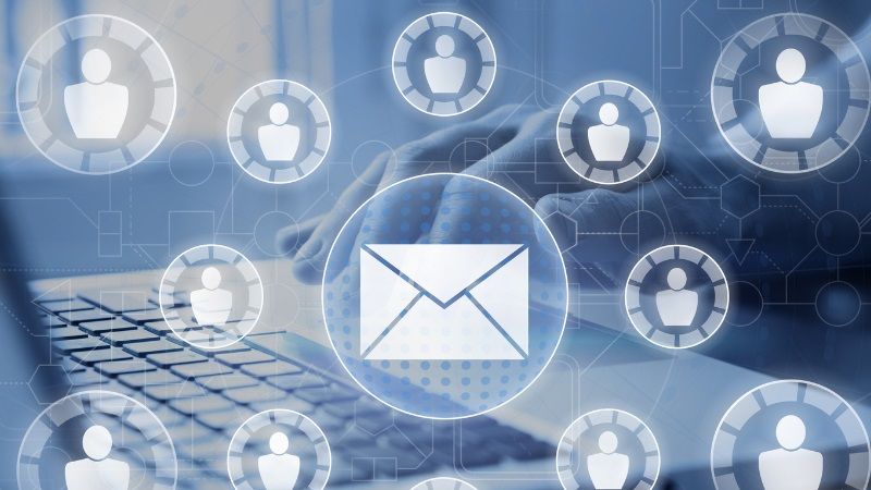 SMS Marketing quảng bá sản phẩm bằng cách gửi tin nhắn hàng loạt đến khách hàng