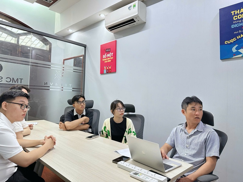 4 Mentor đồng hành – văn hóa cởi mở – công nghệ luôn cập nhật